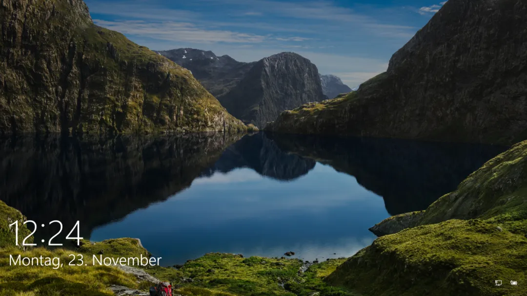 image of windows 10 lockscreen